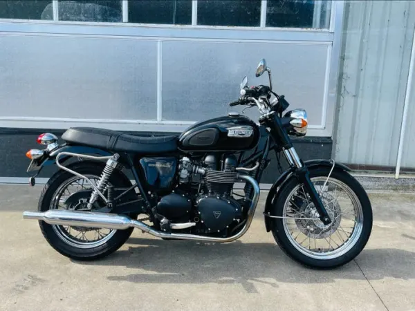 2006 Triumph Bonneville T 100 - €5,250 · Bidding (1/1)