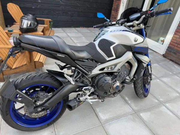 2016 Yamaha MT 09 - €5,290 · Bidding (1/1)