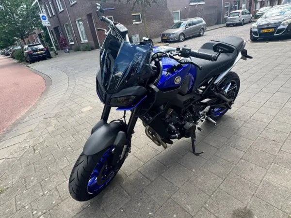 2017 Yamaha MT 09 - €7,250 · Bidding (1/1)