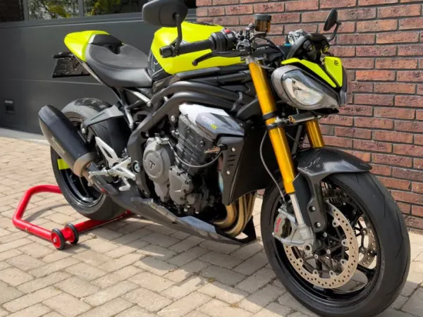 Year unknown Triumph Speed Triple 1200 RX Limited Edition Goedkoopste NL - Bidding (1/1)