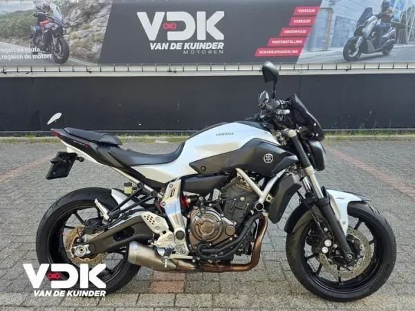 2015 Yamaha MT 07 ABS (bj 2015) 15,673 km - €5,999 (1/1)