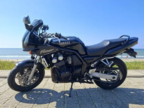 1998 Yamaha FZS 600 Fazer (1998), Kleur Zwart - €950 (1/1)