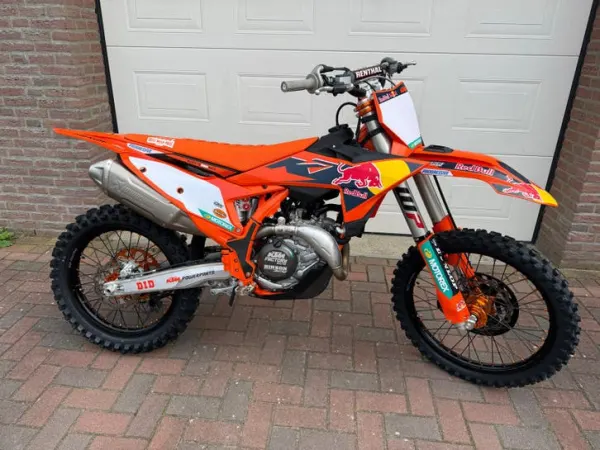 2026 KTM SXF 450 Factory Edition-Slechts 14,2 uur! - € 12.000 (1/1)