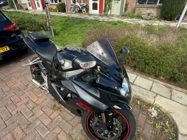 Bouwjaar onbekend Suzuki GSX-R 750 – 2006 – 40.000 km - € 6.500 · Bieden (1/1)