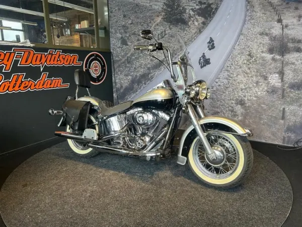 2003 Harley-Davidson Softail - €11,490 · Bidding (1/1)