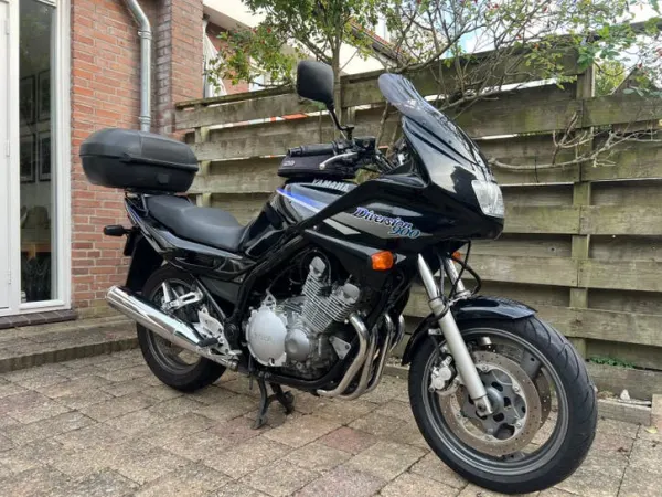Year unknown Yamaha XJ900 Diversion 900, i.z.g.st. Grote Beurt Gehad - €1,350 · Bidding (1/1)