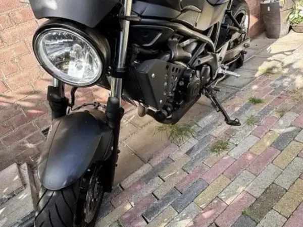 2016 Suzuki SV 650 - € 3.200 (1/1)