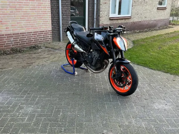 Bouwjaar onbekend KTM 790 Duke 2021-De Ultieme Naked Bike Ervaring - € 6.900 · Bieden (1/1)
