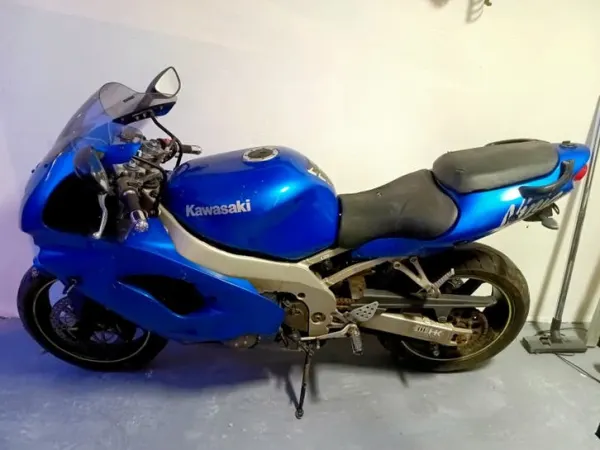 Year unknown Kawasaki Ninja ZX9R 899cc Motor Project Opknapper - €750 · Bidding (1/1)