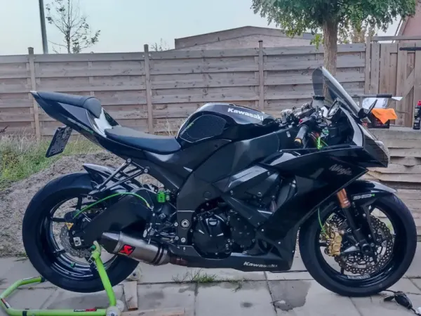 2008 Kawasaki Ninja ZX-10R - €8,000 (1/1)