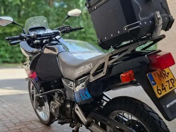 1993 Suzuki DR 650 - Reserved (1/1)