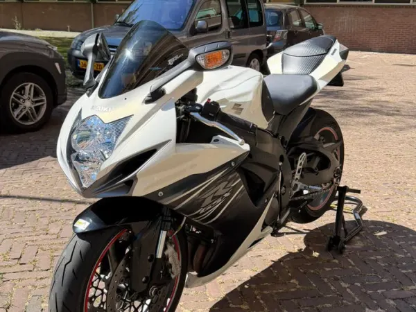 2011 Suzuki Gsxr 600-2011 - €7,100 (1/1)