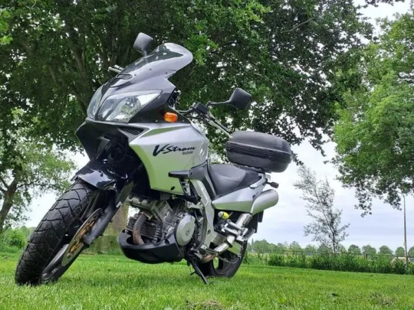 2003 Suzuki V-Strom 1000 - €2,450 · Bidding (1/1)