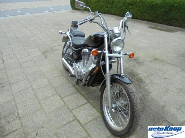 1986 Suzuki VS 700 - €975 (1/1)