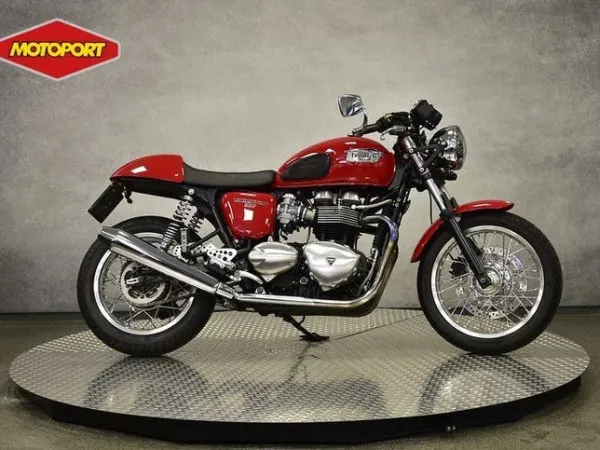 2012 Triumph Thruxton 900 (bj 2012) - €5,999 · Bidding (1/1)