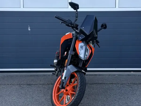 2018 KTM 390 Duke - €3,000 · Bidding (1/1)