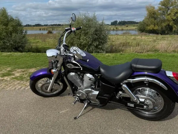 1997 Honda Shadow 750 - €3,000 · Bidding (1/1)