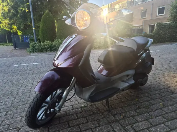 2004 Piaggio Beverly 500 - €999 (1/1)