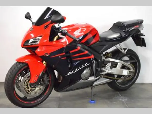 2006 Honda CBR 600 RR - €6,450 · Bidding (1/1)