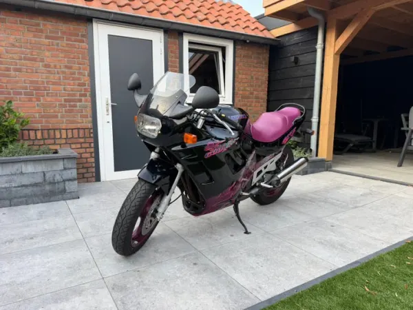 1995 Suzuki GSX 600 - €799 (1/1)