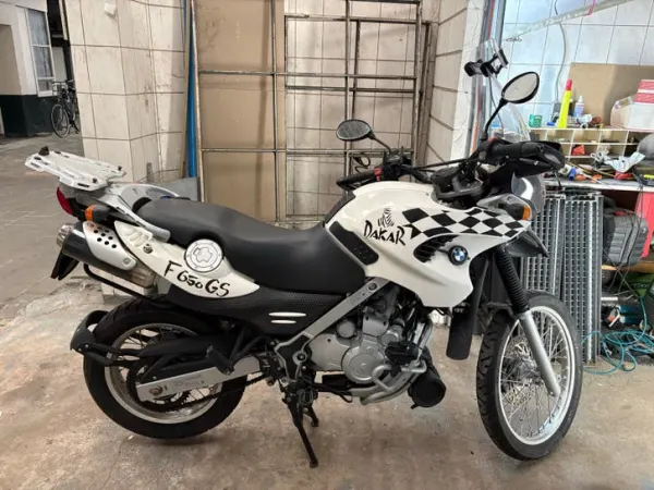Year unknown BMW F650 GS Dakar Origineel-Enduro Motor - €1,750 · Bidding (1/1)