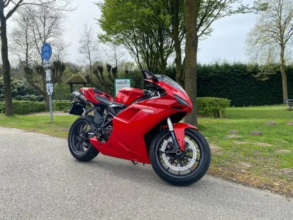 2010 Ducati 1198 Standard (2010) – 20.000 km – Open Termignoni - €10,500 · Bidding (1/1)