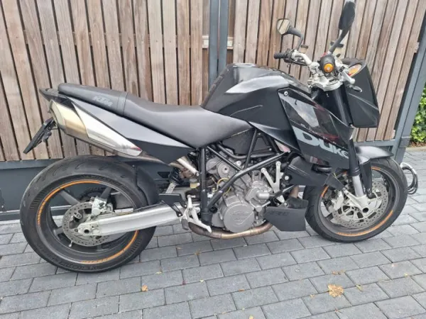 2006 KTM 990 Superduke - €4,100 · Bidding (1/1)