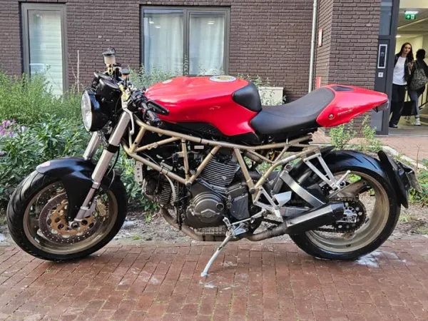 1998 Ducati 900SS - €2,500 · Bidding (1/1)
