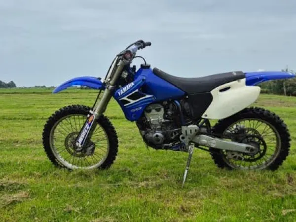Year unknown Yamaha YZ 400 - €1,750 · Bidding (1/1)