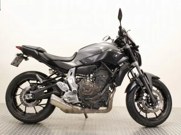2014 Yamaha MT-07 - € 5.695 · Bieden (1/1)