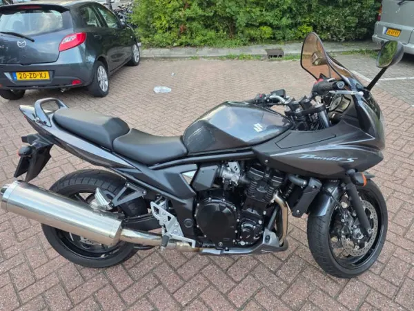 2016 Suzuki Bandit 650 - €4,900 · Bidding (1/1)
