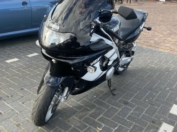1998 Yamaha YZF 600 - €1,300 (1/1)