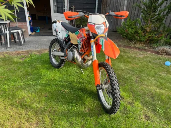 2011 KTM 300 exc Sixdays - €3,300 · Bidding (1/1)