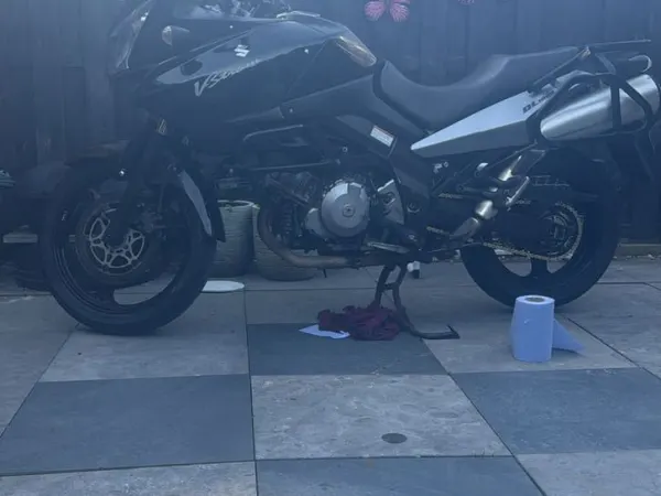2007 Suzuki V-Strom 1000 - €2,000 · Bidding (1/1)