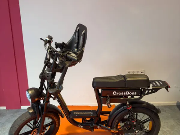 Year unknown V20 Pro Comfort Black Family Front - €899 (1/1)
