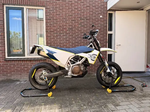2017 Husqvarna 701 Supermoto 2017 - €7,750 (1/1)