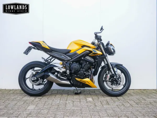 2025 Triumph Street Triple RS - € 11.995 (1/1)