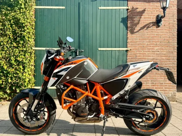 Year unknown KTM 690 Duke R - €3,750 · Bidding (1/1)
