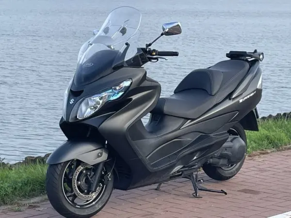 2018 Suzuki Burgman 400 - €3,990 · Bidding (1/1)