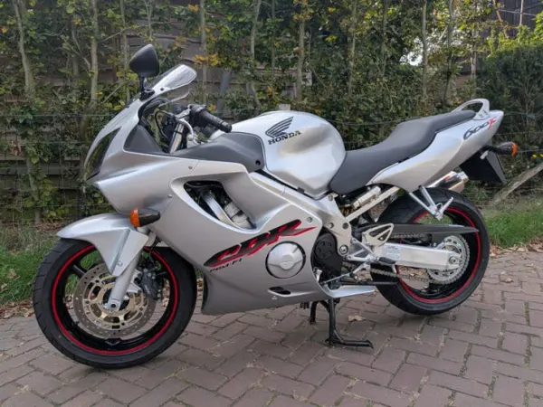 2002 Honda CBR 600 F4 MET 4596 KM B.J 2002. VAN 1E Eigenaar - Reserved (1/1)