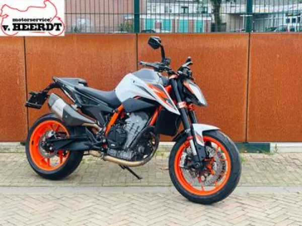 2021 KTM 890 Duke R - €9,150 · Bidding (1/1)