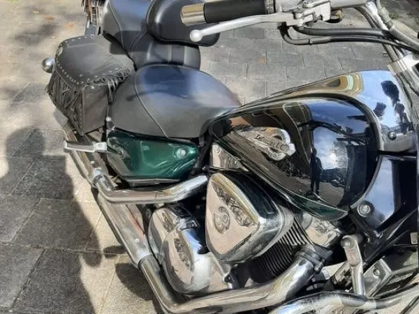 2000 Suzuki VL 1500 VL1500 Intruder C1500 Classic LC Two Tone - € 3.250 · Bieden (1/1)