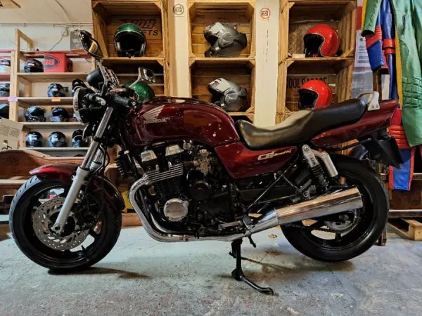 1996 Honda CB 750 - €2,750 · Bidding (1/1)
