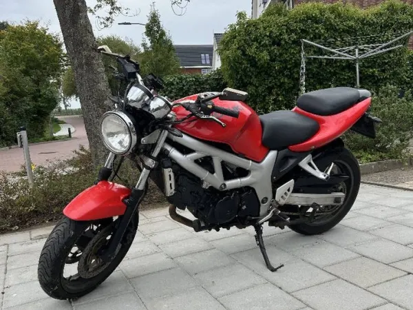 1999 Suzuki SV650 N 1999 Rood – Takkoni Uitlaat – Opknapper - €800 · Bidding (1/1)