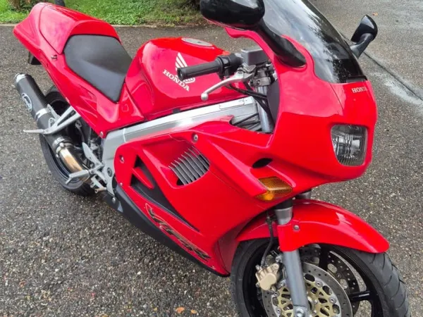 1995 Honda VFR750 uit '95 met Lage Kilometerstand - €1,000 (1/1)