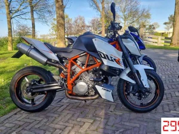 2011 KTM 990 SuperDuke R - €5,299 (1/1)