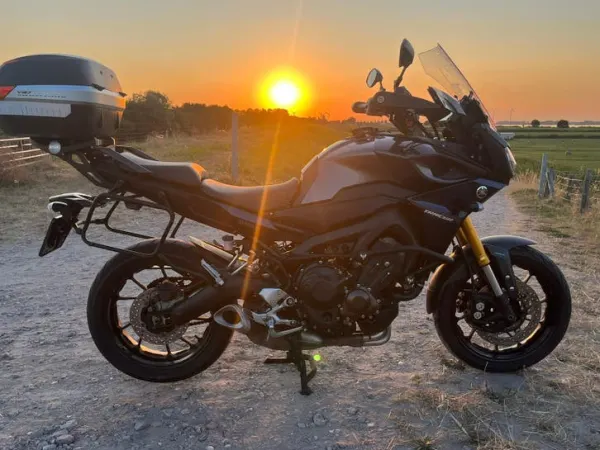 2016 Yamaha Tracer 900 - €8,000 · Bidding (1/1)