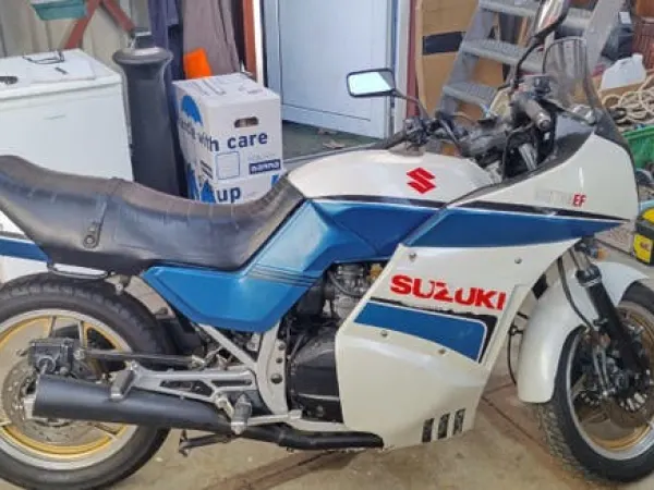 Year unknown Suzuki GSX 750 - Bidding (1/1)