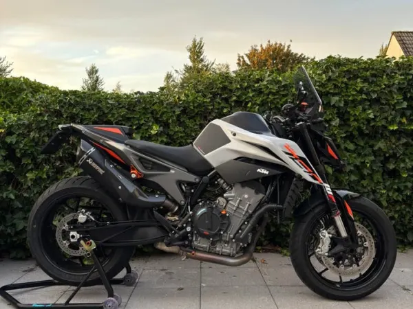 Bouwjaar onbekend KTM 790 Duke 2024 Techpack Akra - € 7.950 (1/1)