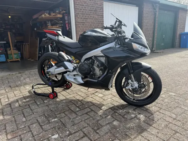 2023 Aprilia Tuono - € 11.999 (1/1)